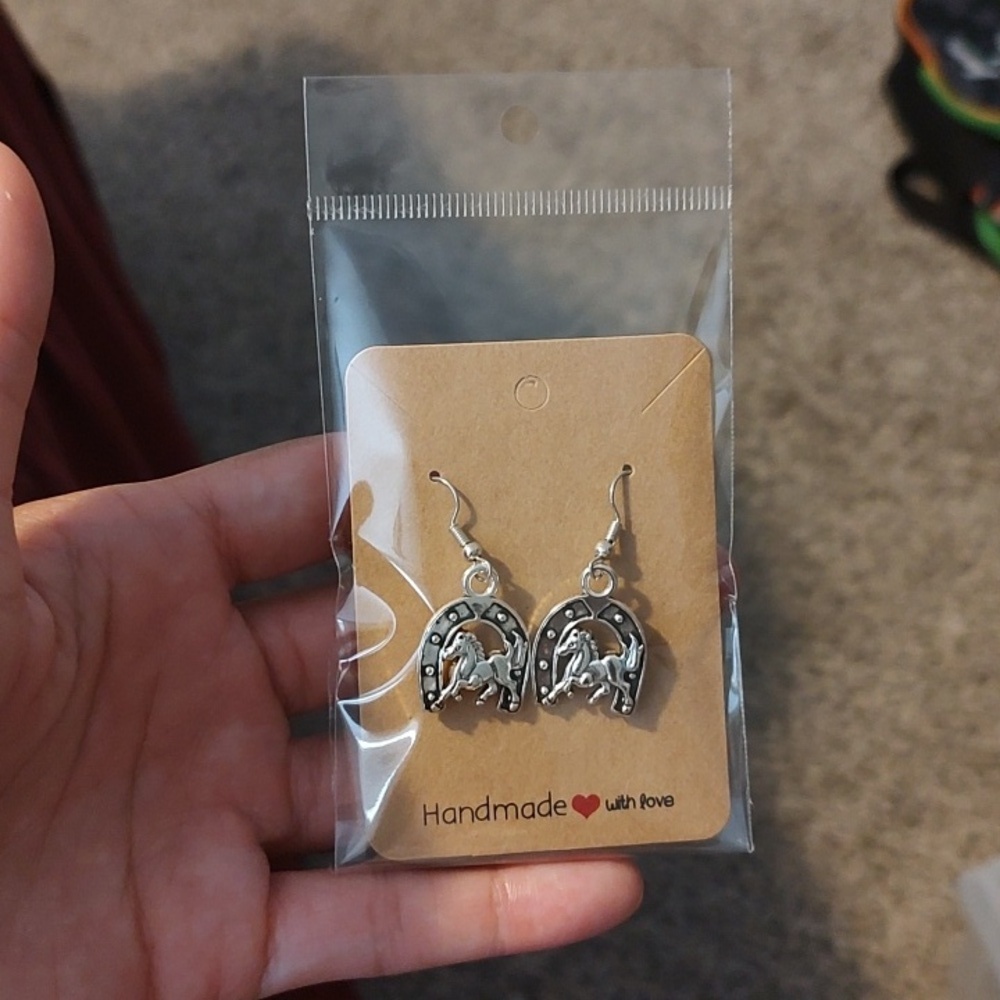 Silver Vintage Horse Shoe Dangle Earrings